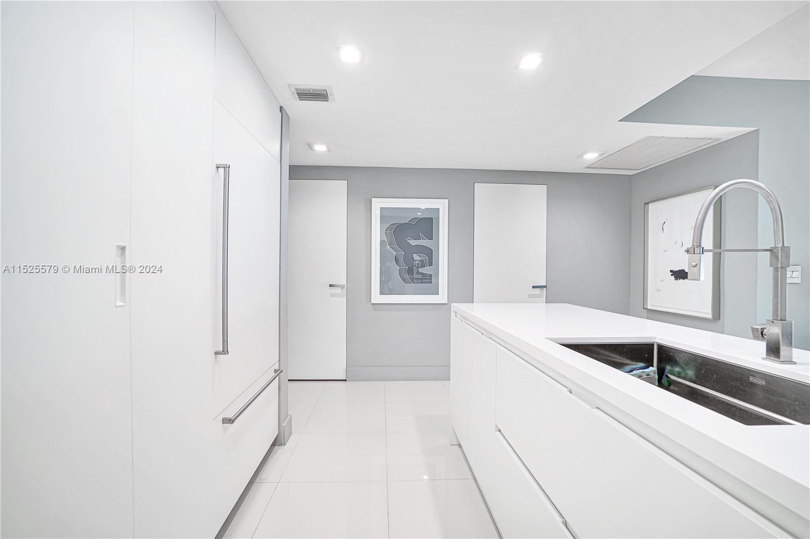 ICONBRICKELL CONDO NO 1 - Residential Lease