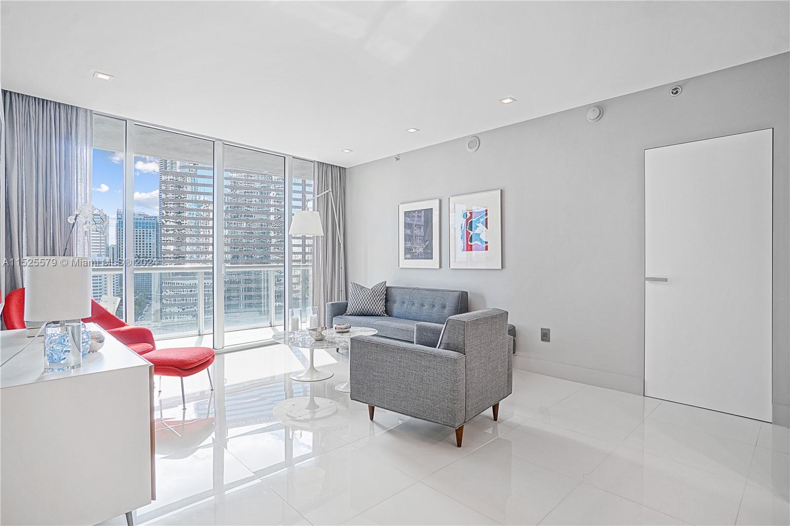 ICONBRICKELL CONDO NO 1 - Residential Lease