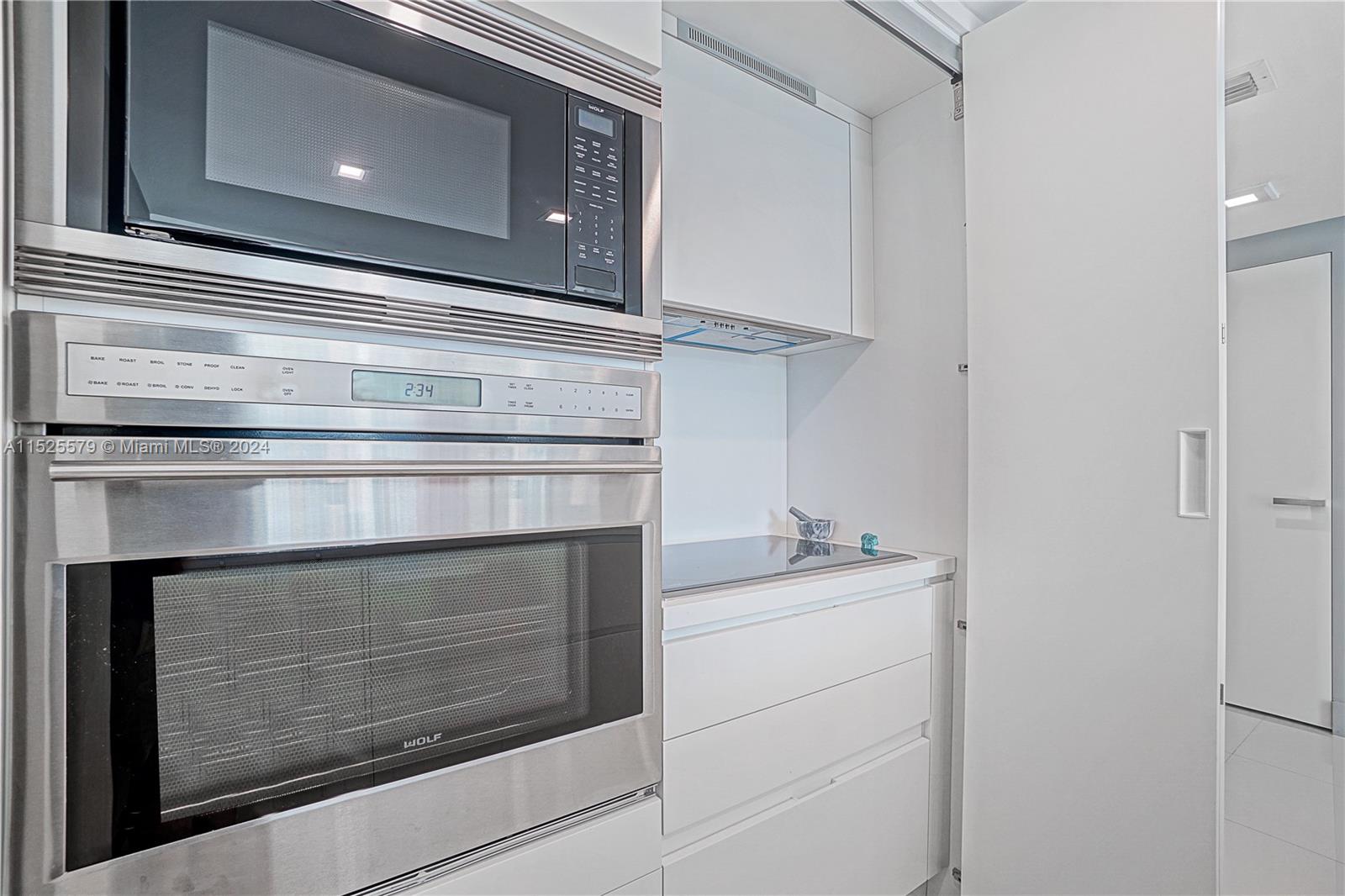 ICONBRICKELL CONDO NO 1 - Residential Lease