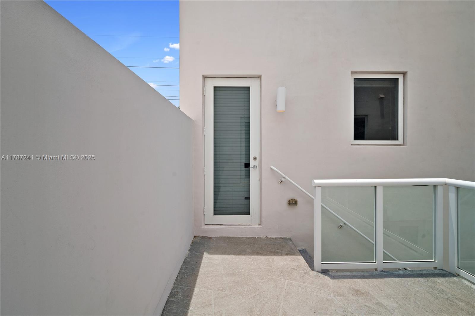 LANDMARK AT DORAL - Residential Lease