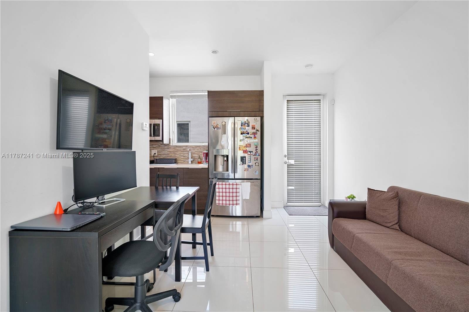 LANDMARK AT DORAL - Residential Lease