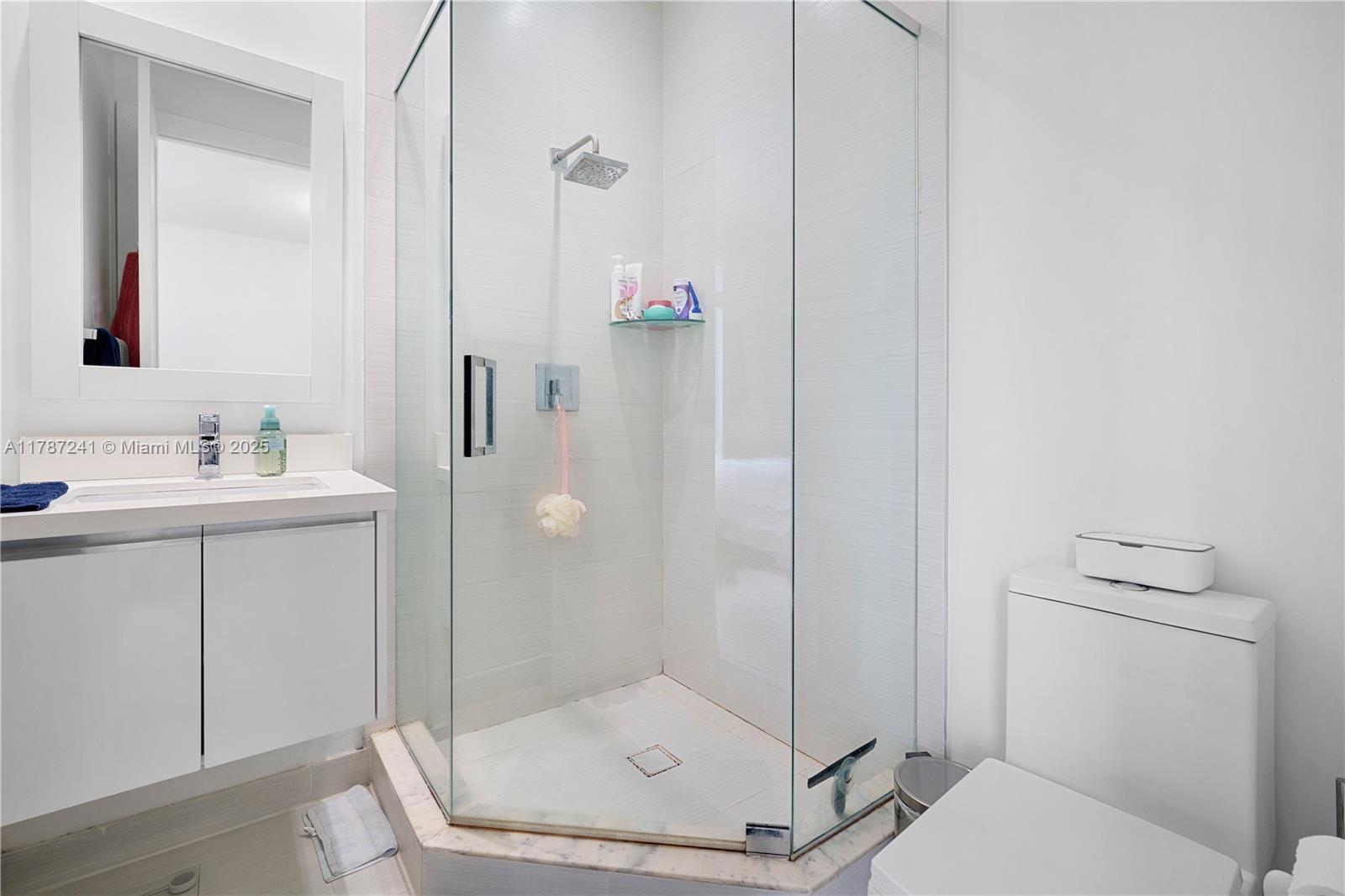 LANDMARK AT DORAL - Residential Lease
