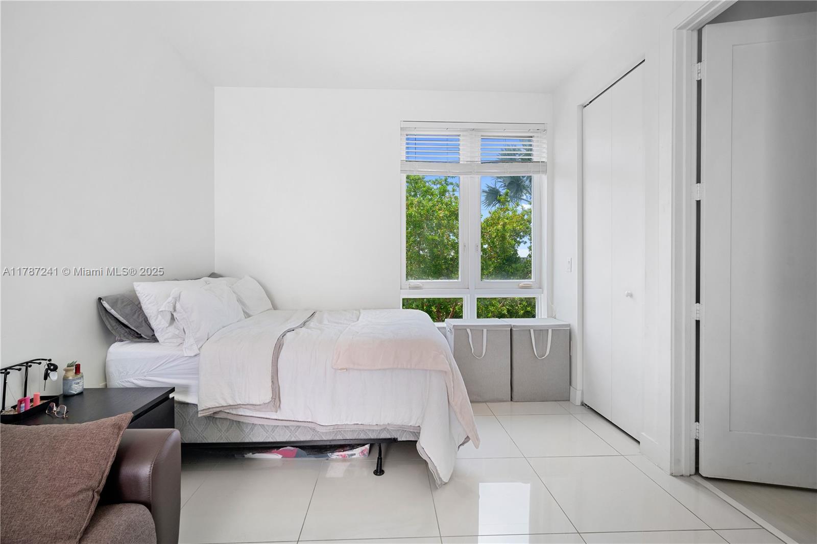 LANDMARK AT DORAL - Residential Lease