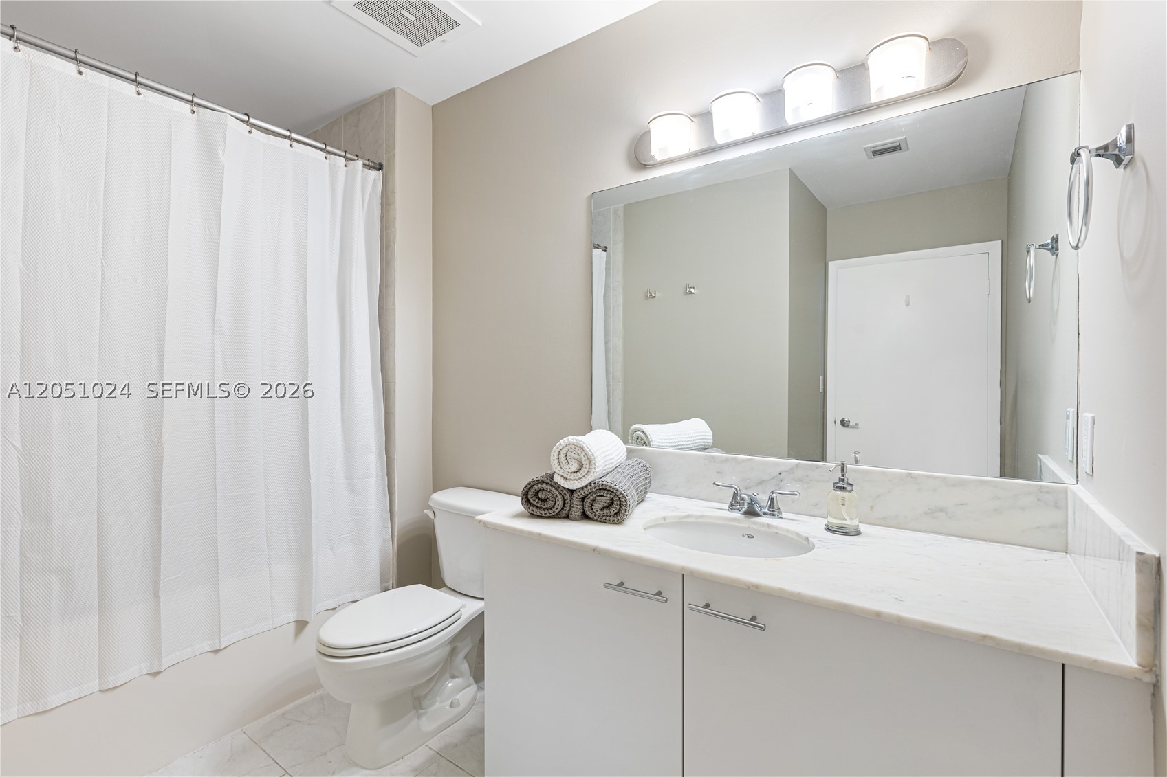 THE LOFT DOWNTOWN II COND - Residential Lease