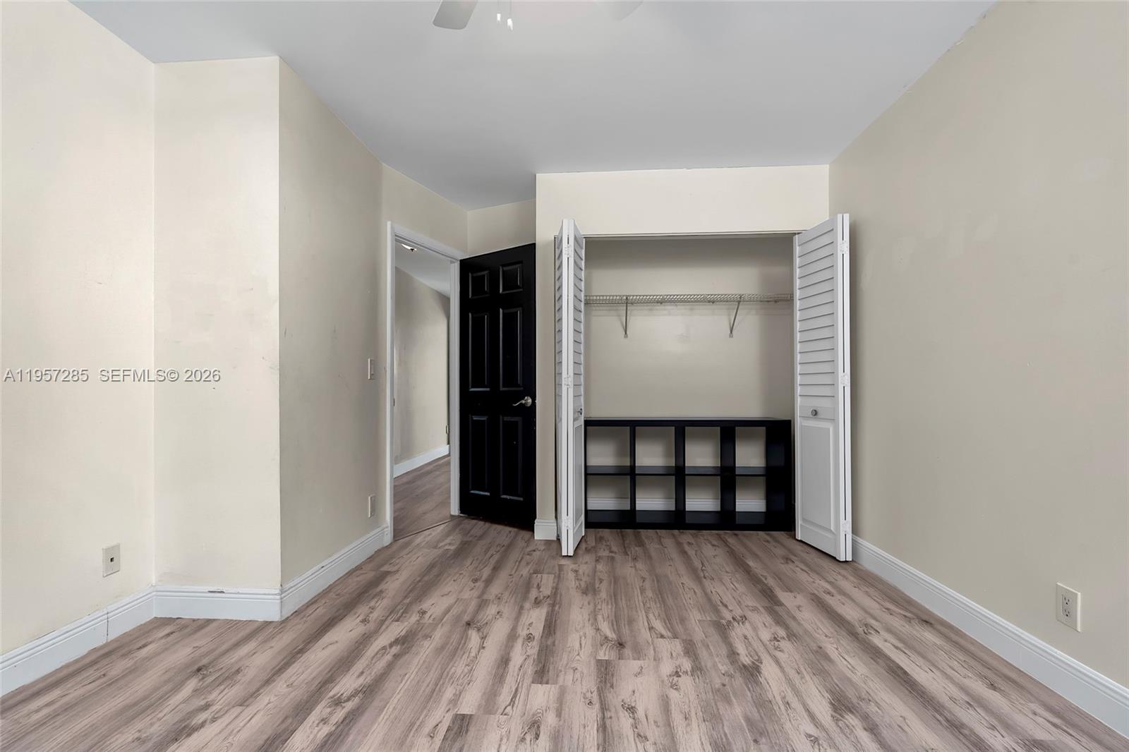 CANARY PALM CLUB - Residential