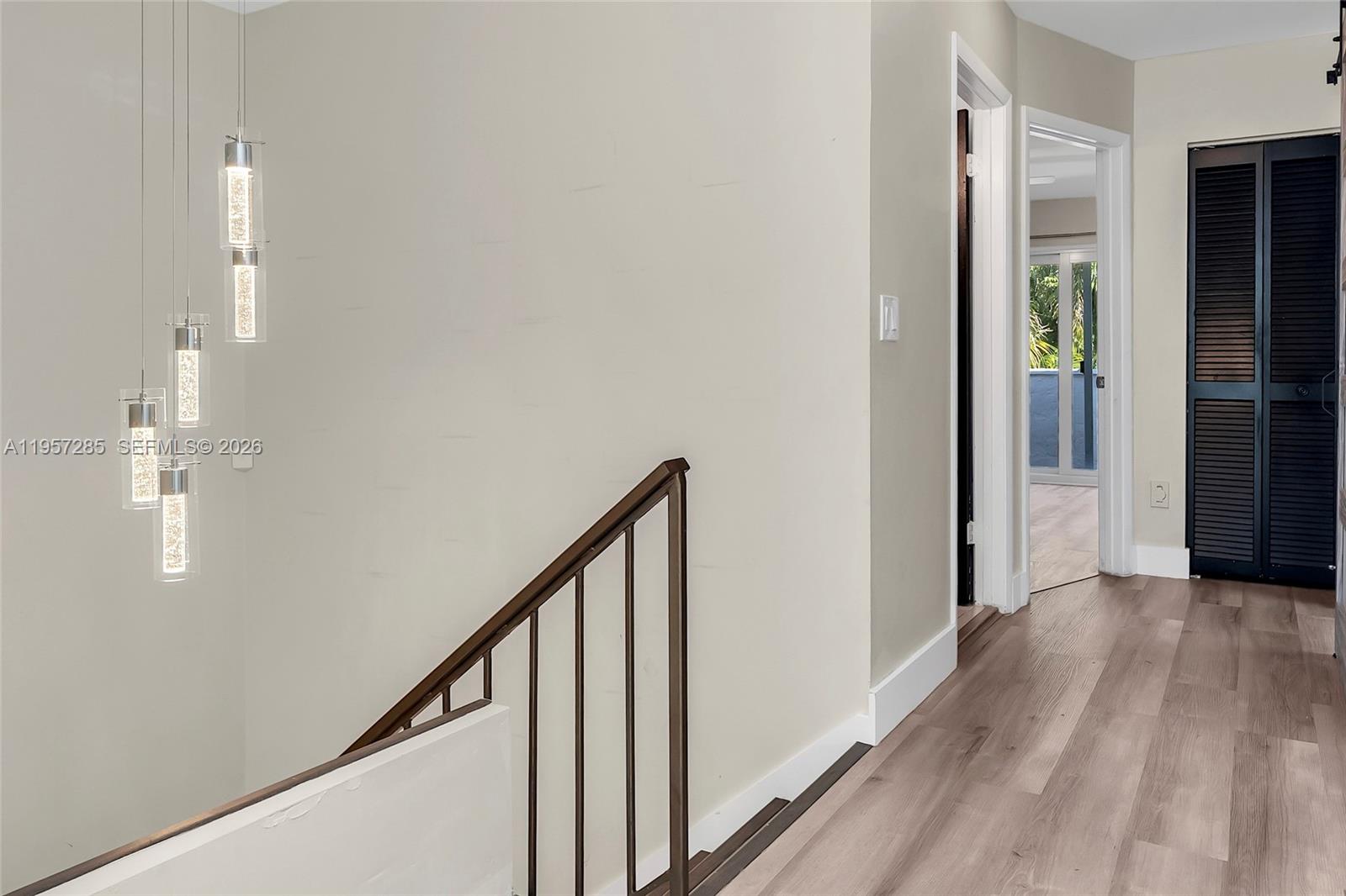 CANARY PALM CLUB - Residential