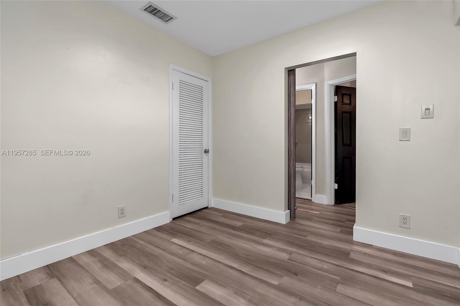 CANARY PALM CLUB - Residential