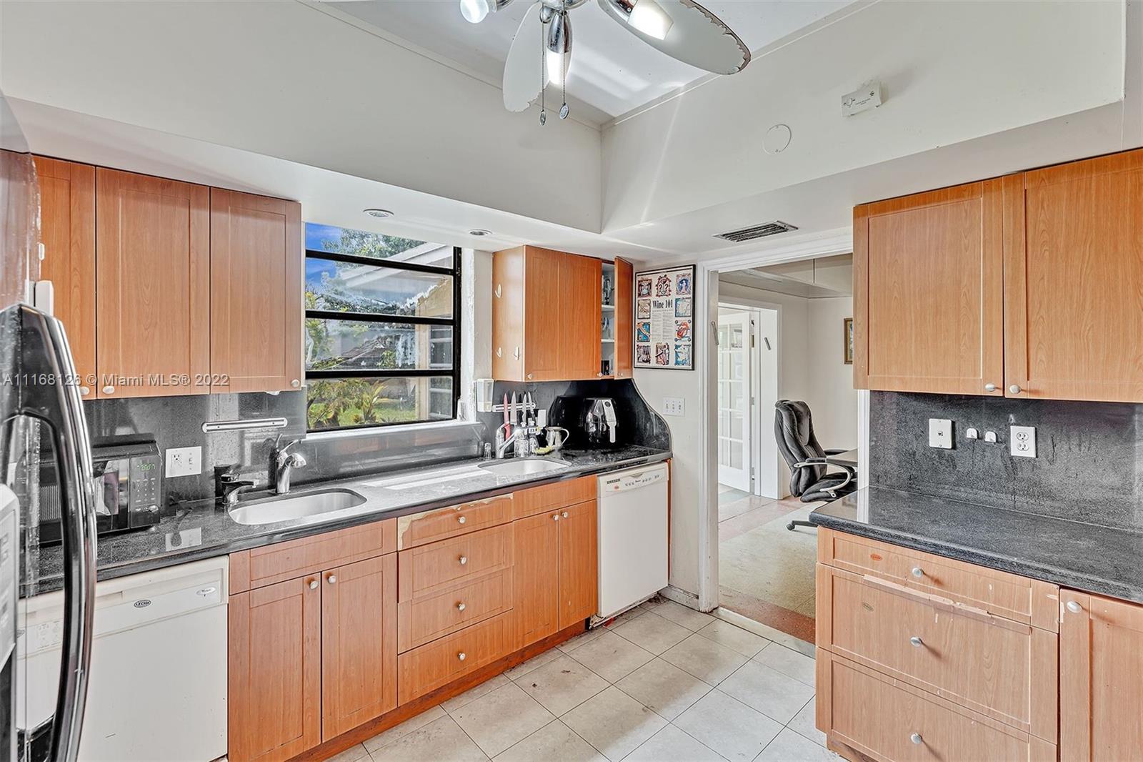 AMD PLAT OF SUNSET LAKE S - Residential