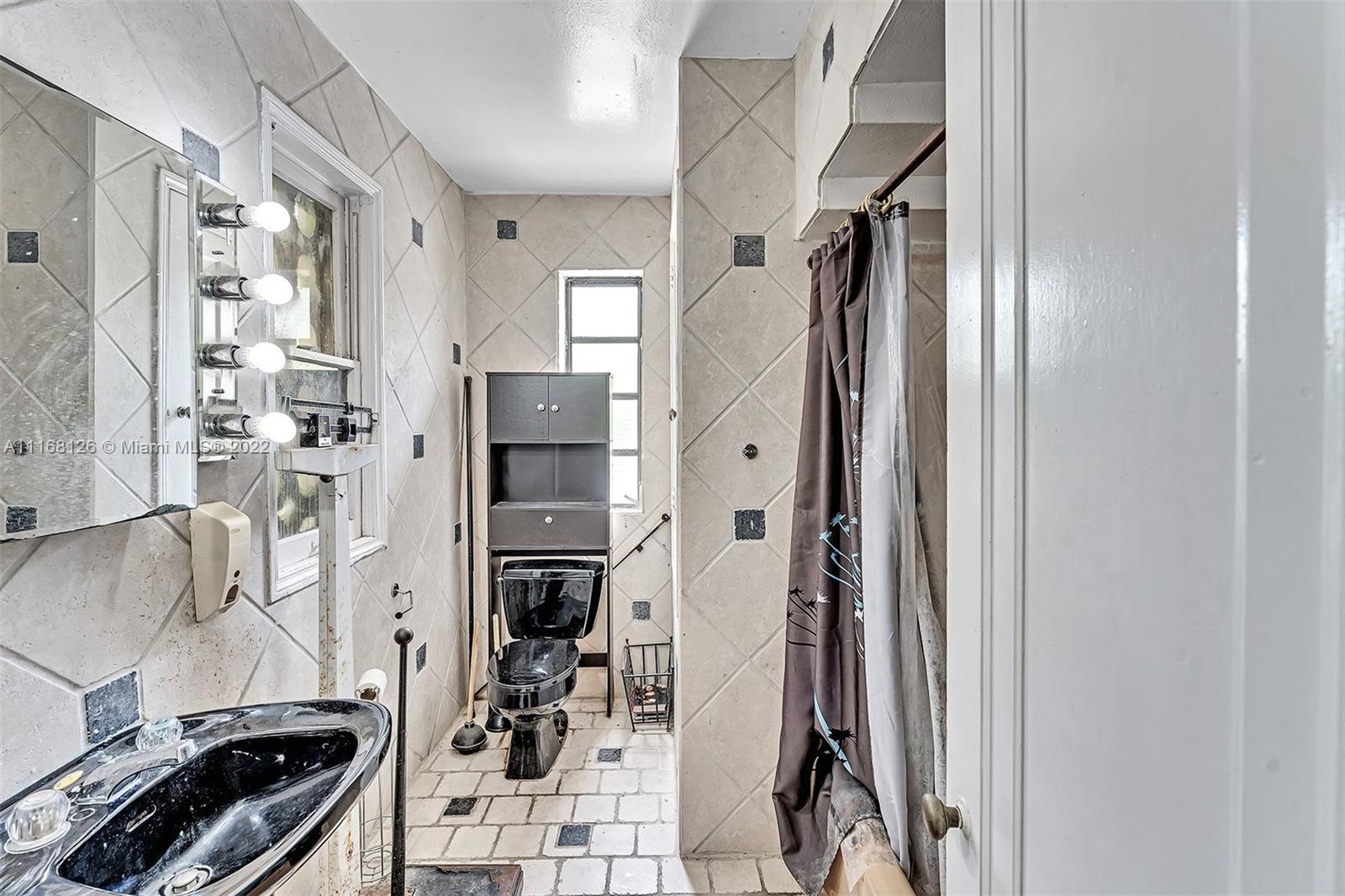 AMD PLAT OF SUNSET LAKE S - Residential