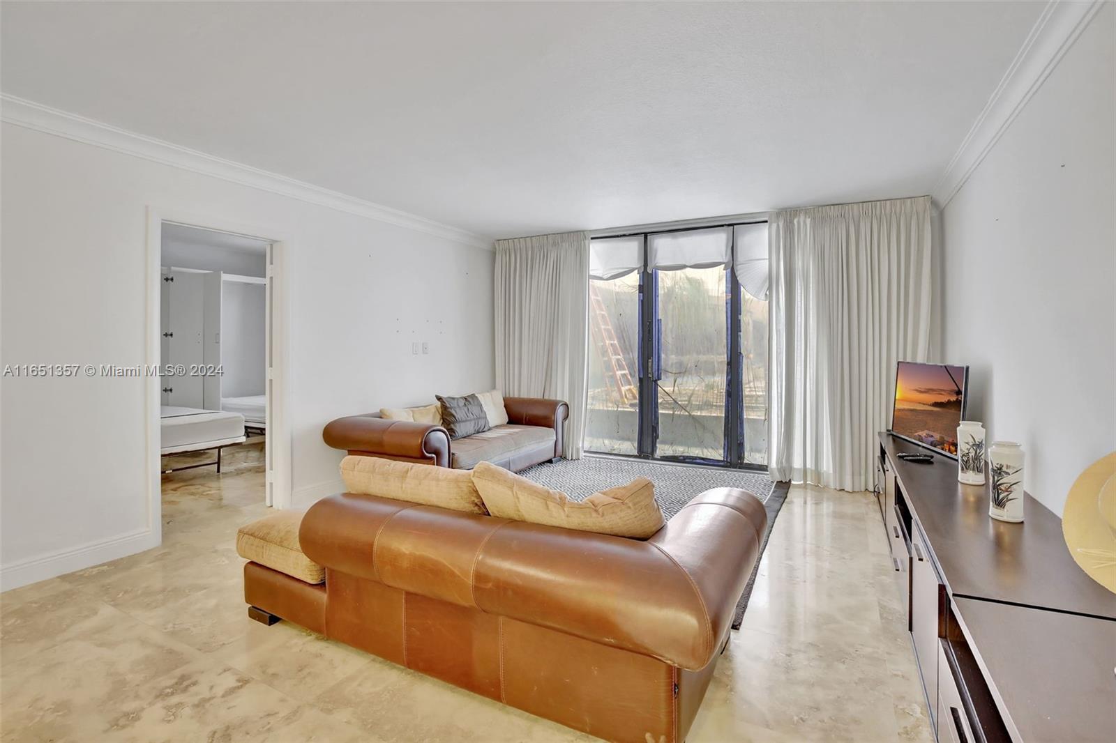 BALMORAL CONDO - Residential