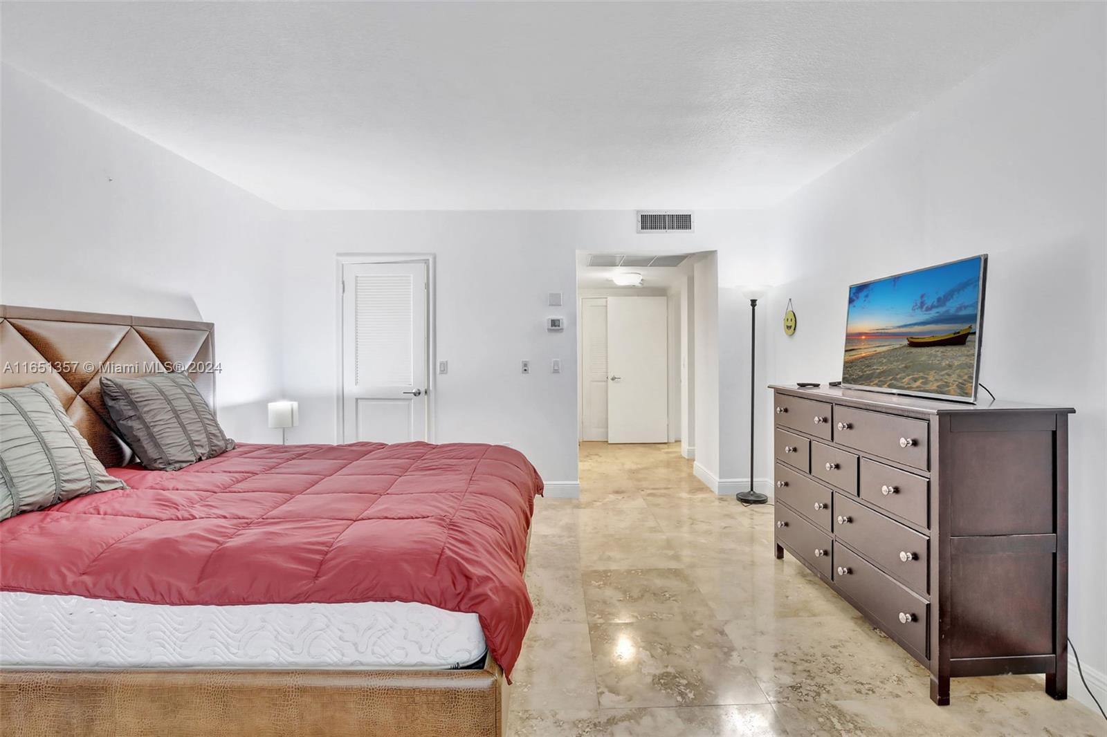 BALMORAL CONDO - Residential