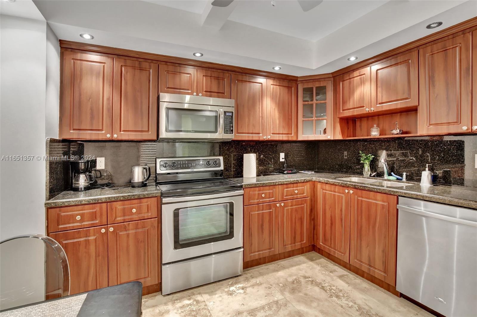 BALMORAL CONDO - Residential