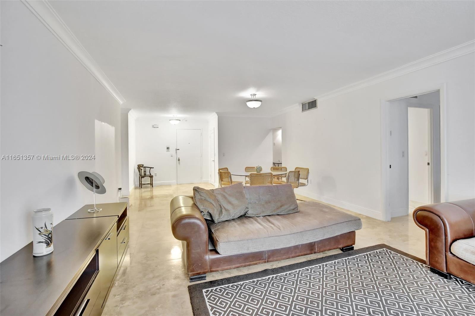 BALMORAL CONDO - Residential