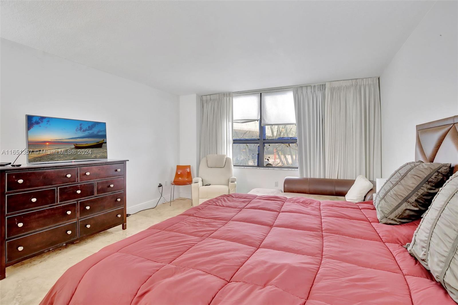 BALMORAL CONDO - Residential