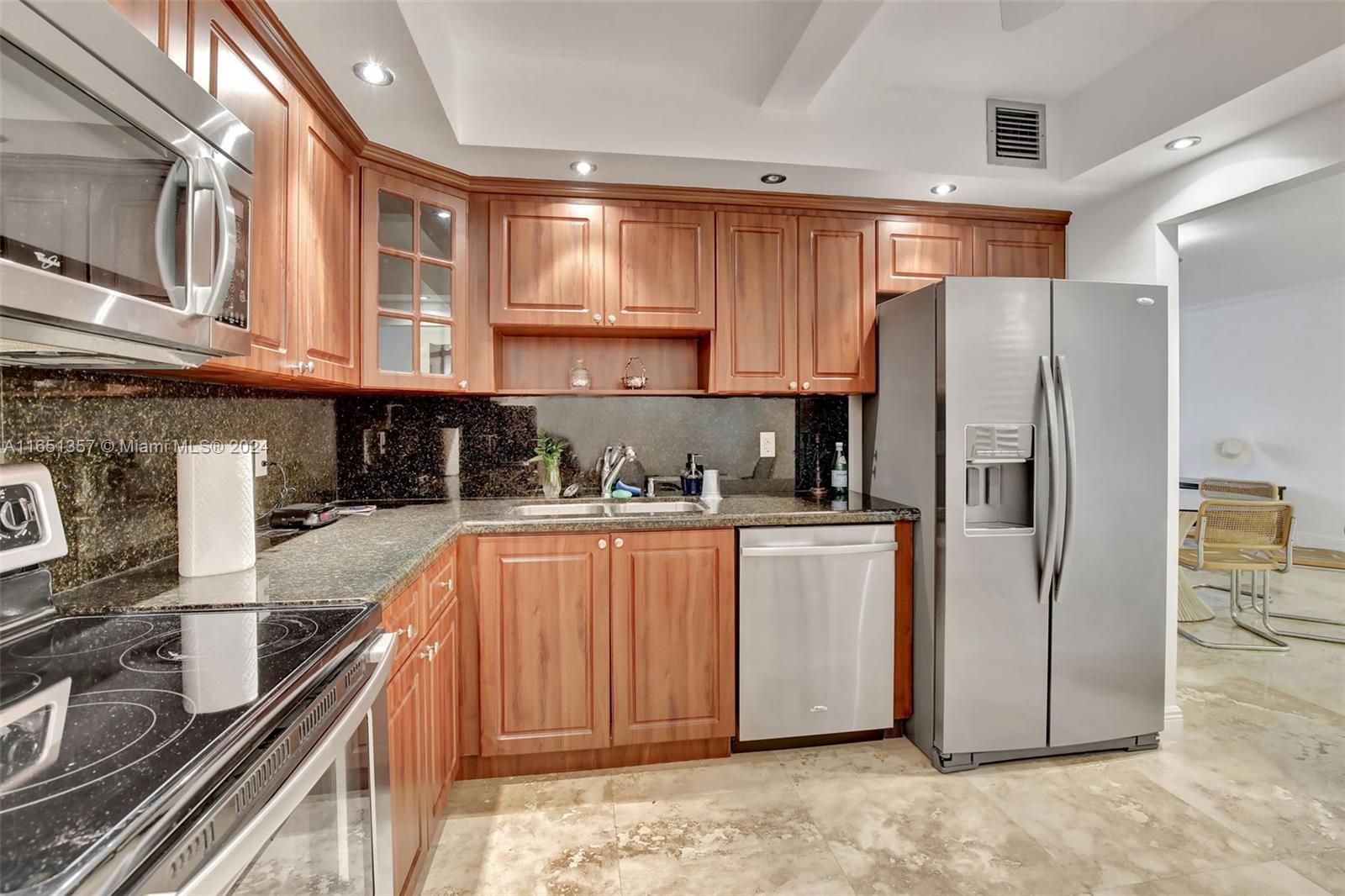 BALMORAL CONDO - Residential