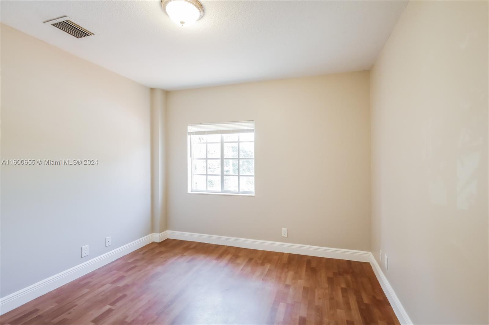 HOLLYWOOD BEACH GARDENS - Residential Lease