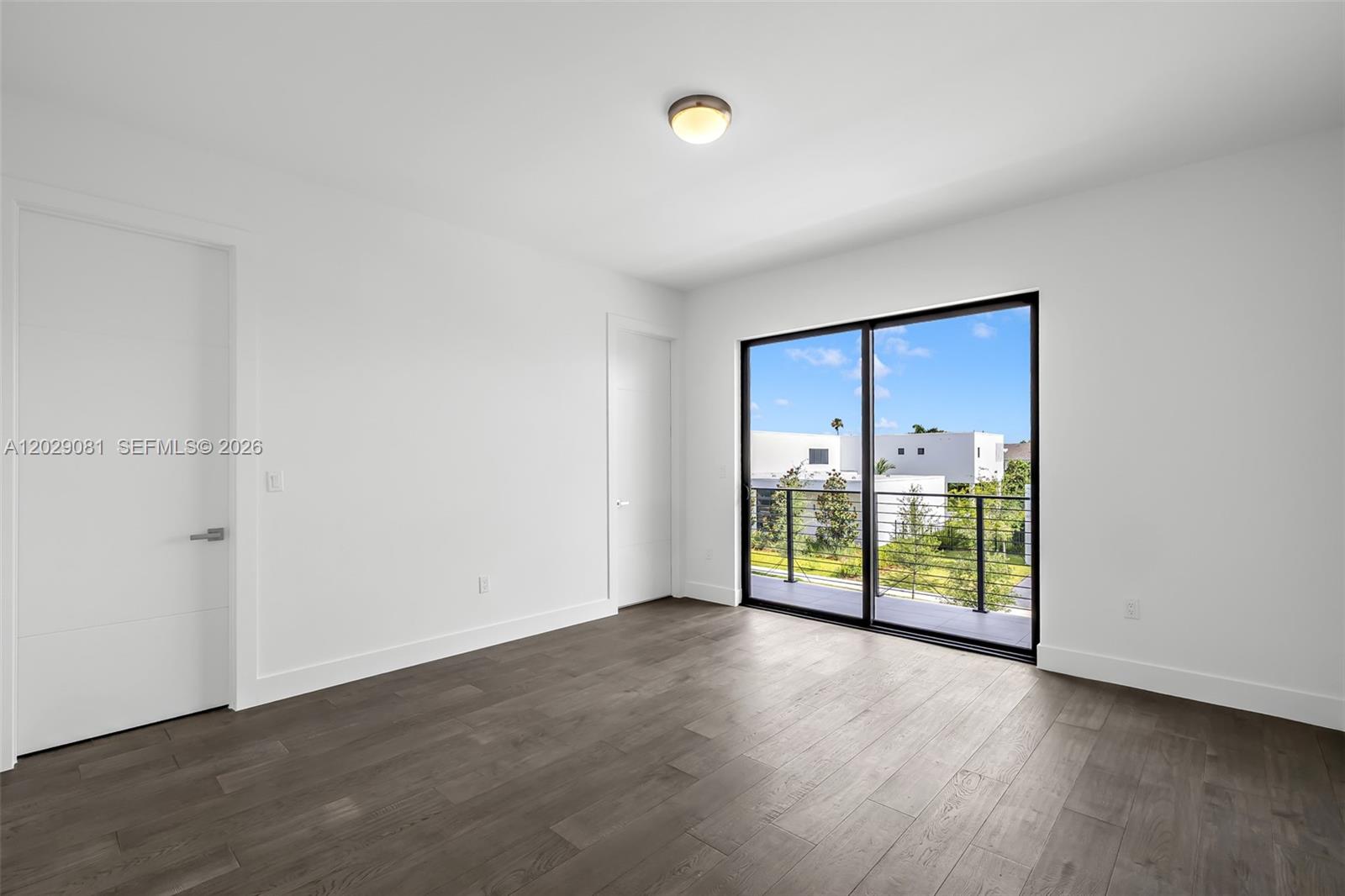 WESTON ESTATES - Residential