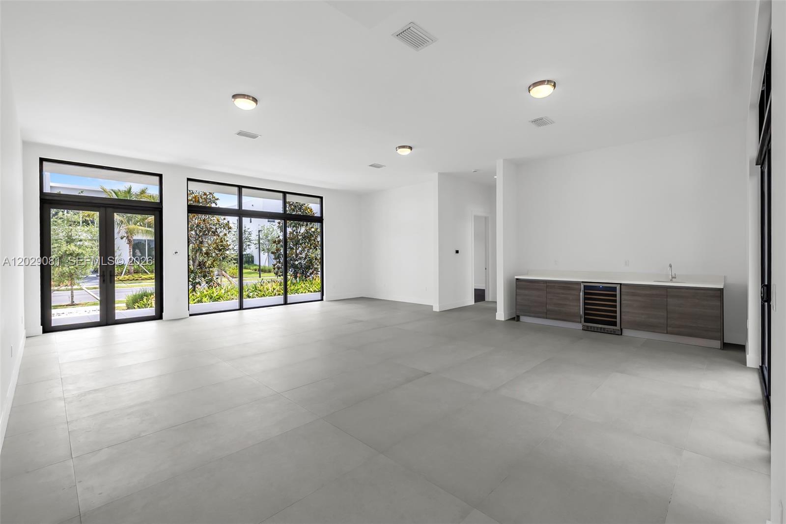 WESTON ESTATES - Residential