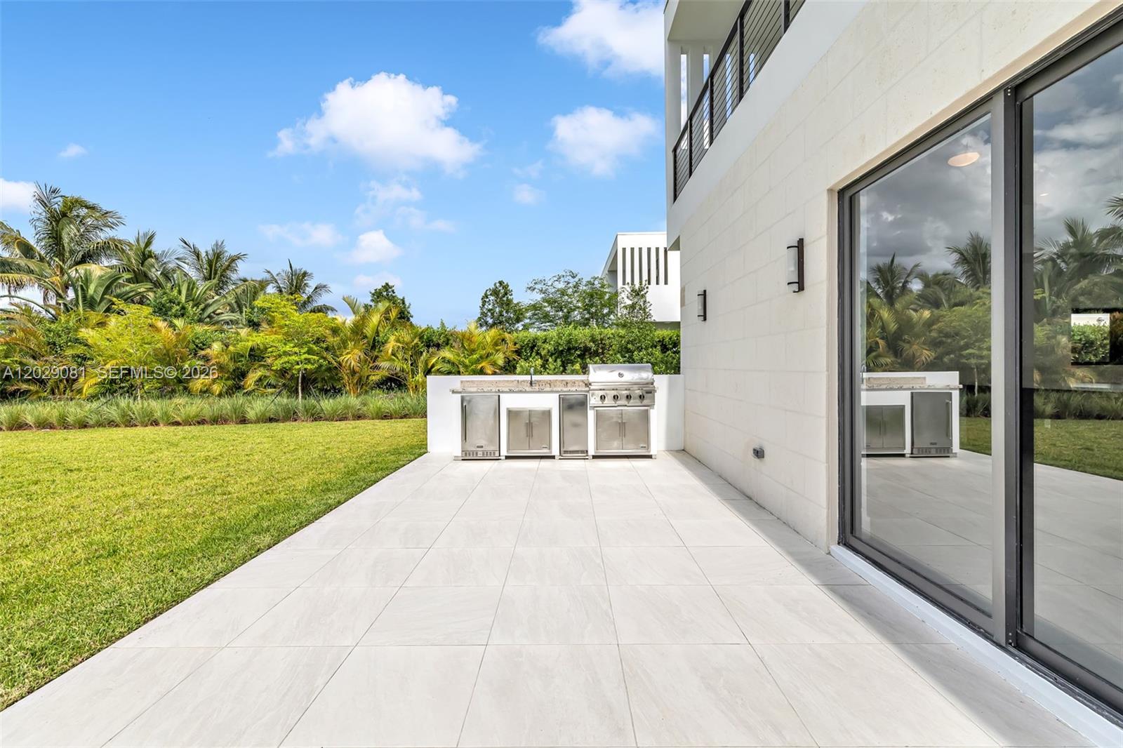 WESTON ESTATES - Residential
