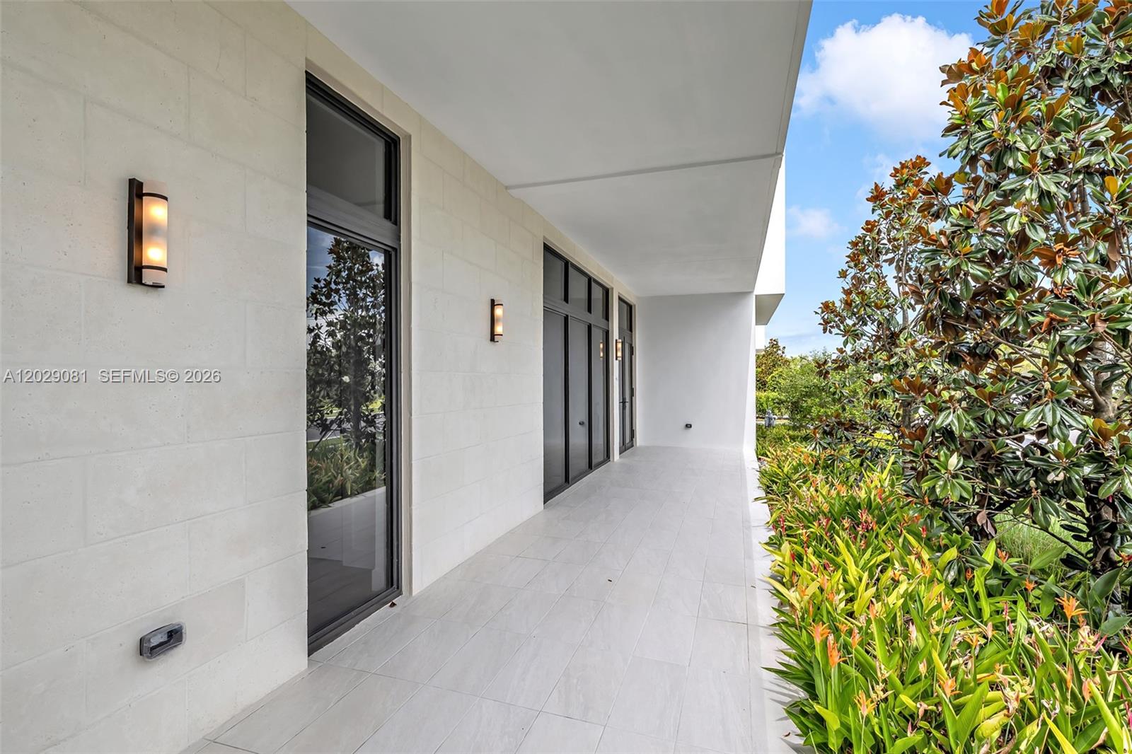 WESTON ESTATES - Residential