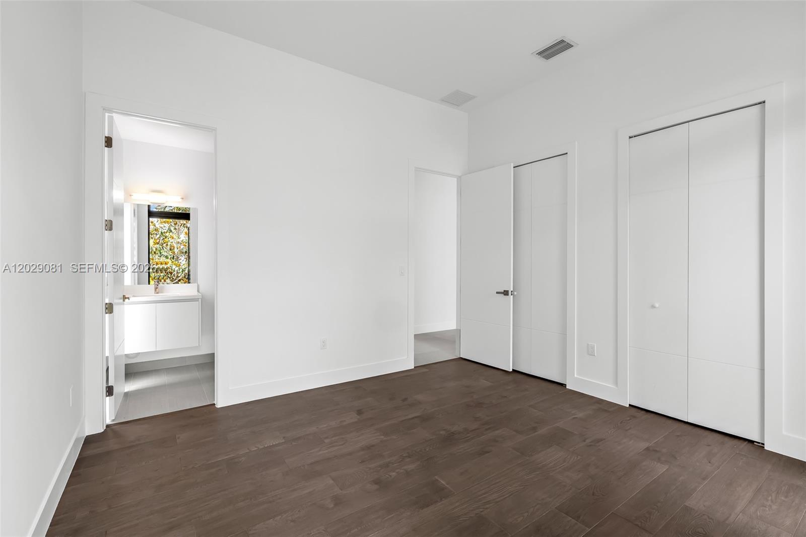 WESTON ESTATES - Residential