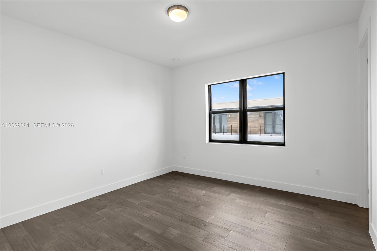 WESTON ESTATES - Residential
