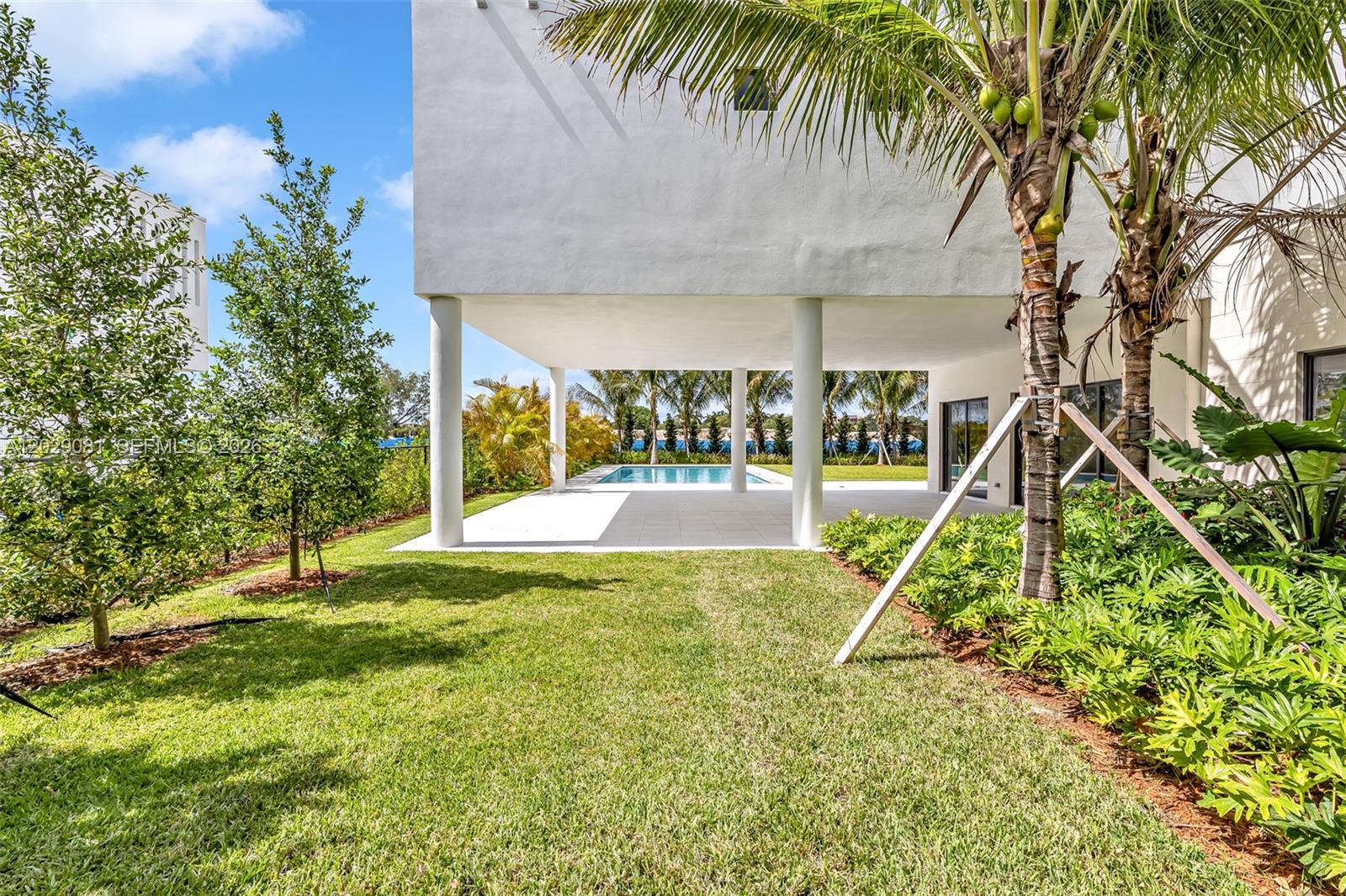 WESTON ESTATES - Residential