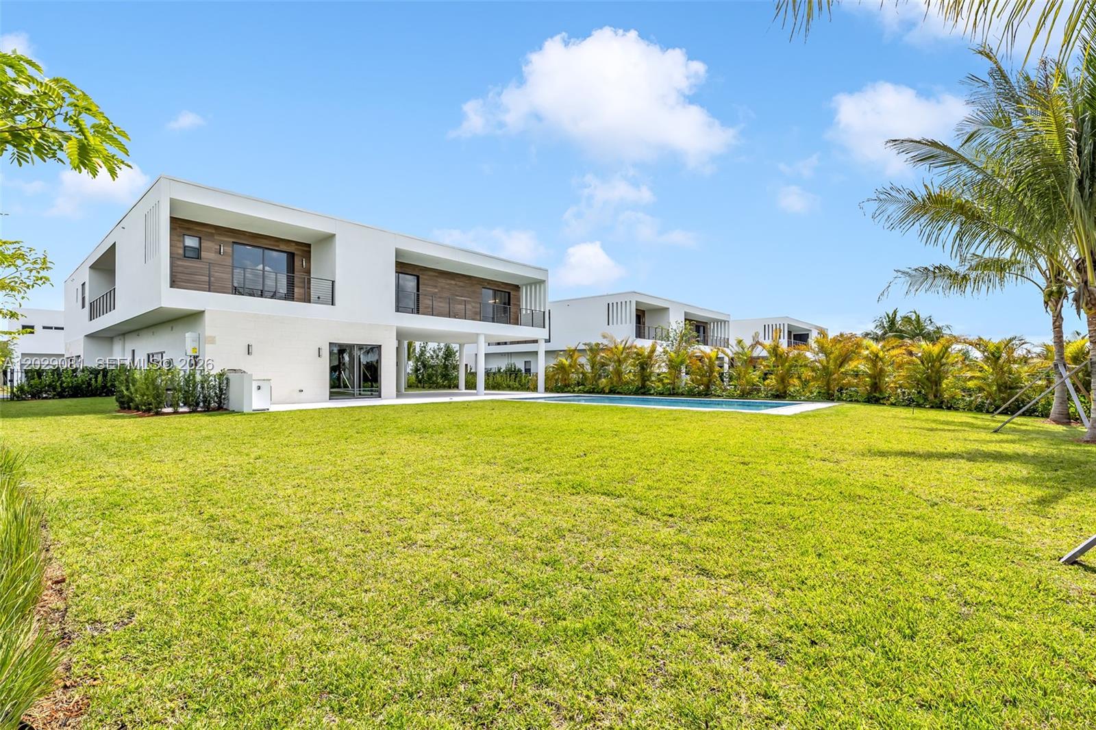 WESTON ESTATES - Residential