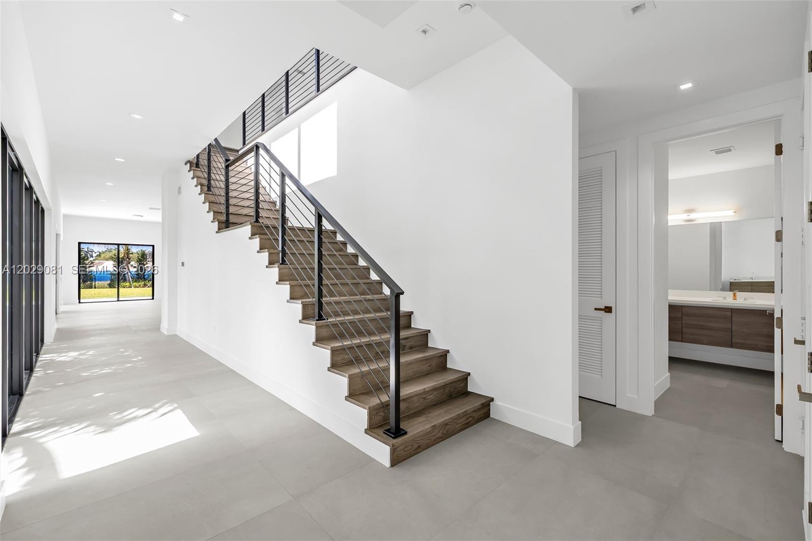 WESTON ESTATES - Residential