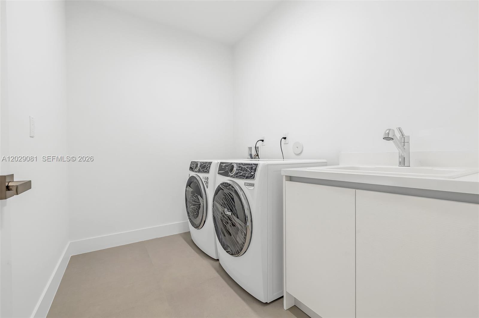 WESTON ESTATES - Residential