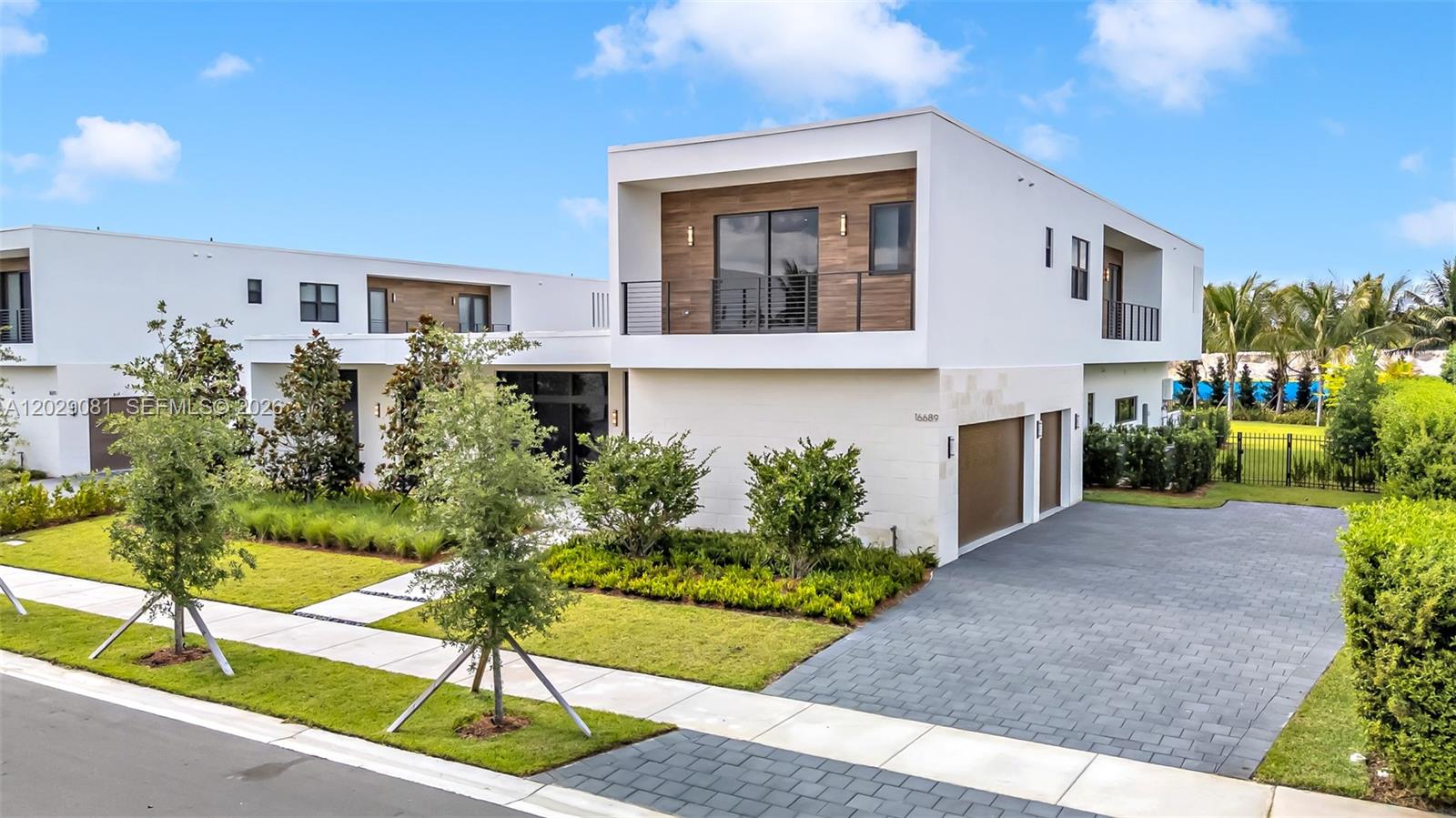 WESTON ESTATES - Residential