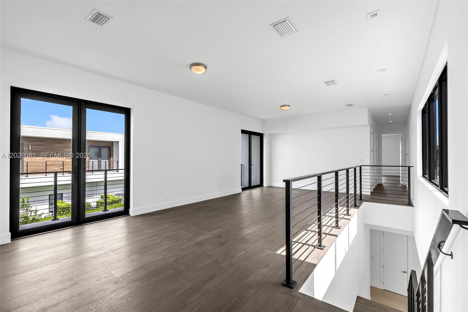 WESTON ESTATES - Residential