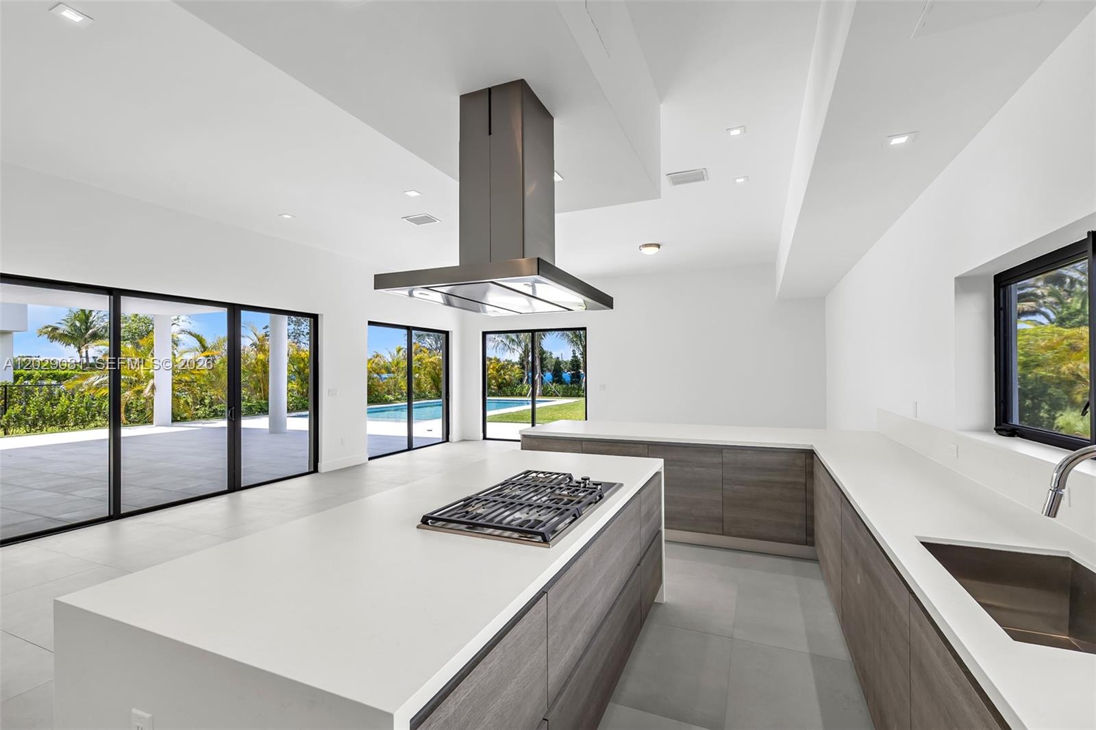 WESTON ESTATES - Residential
