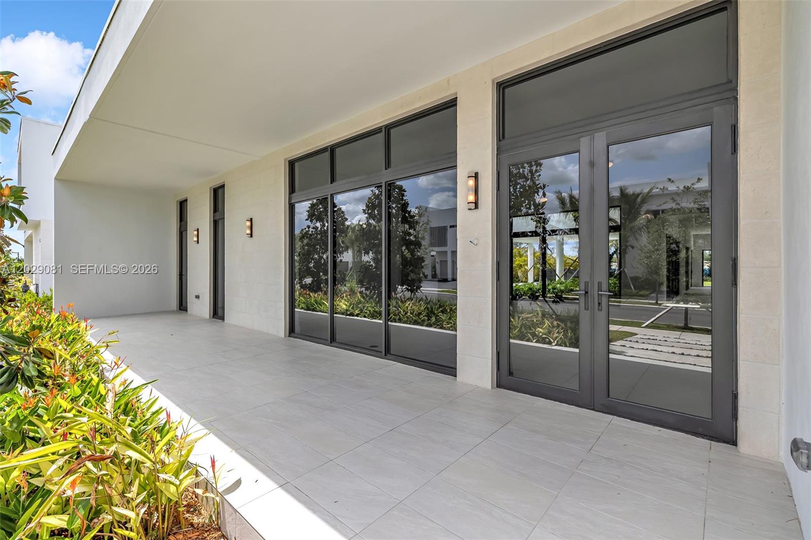 WESTON ESTATES - Residential