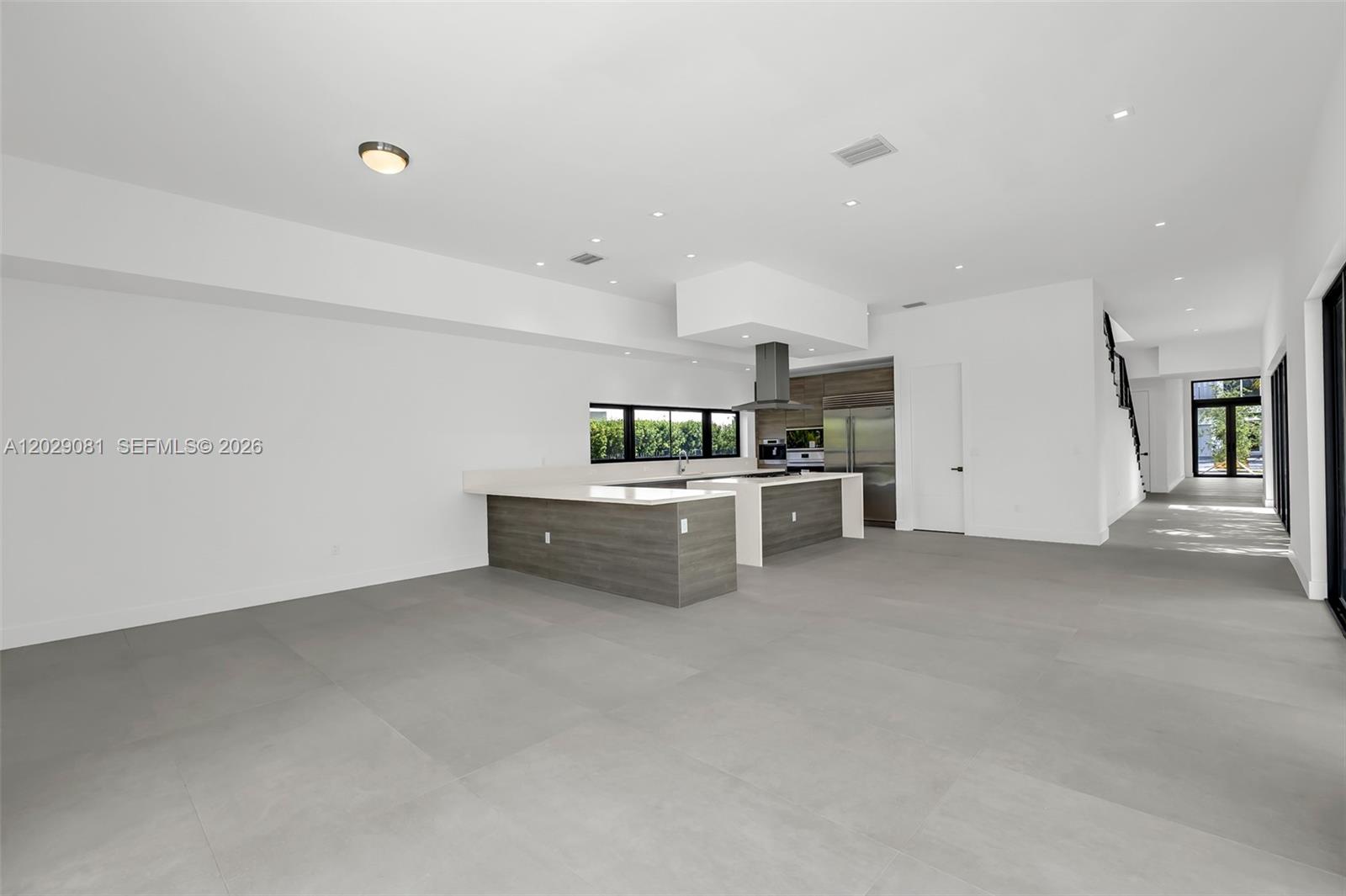 WESTON ESTATES - Residential