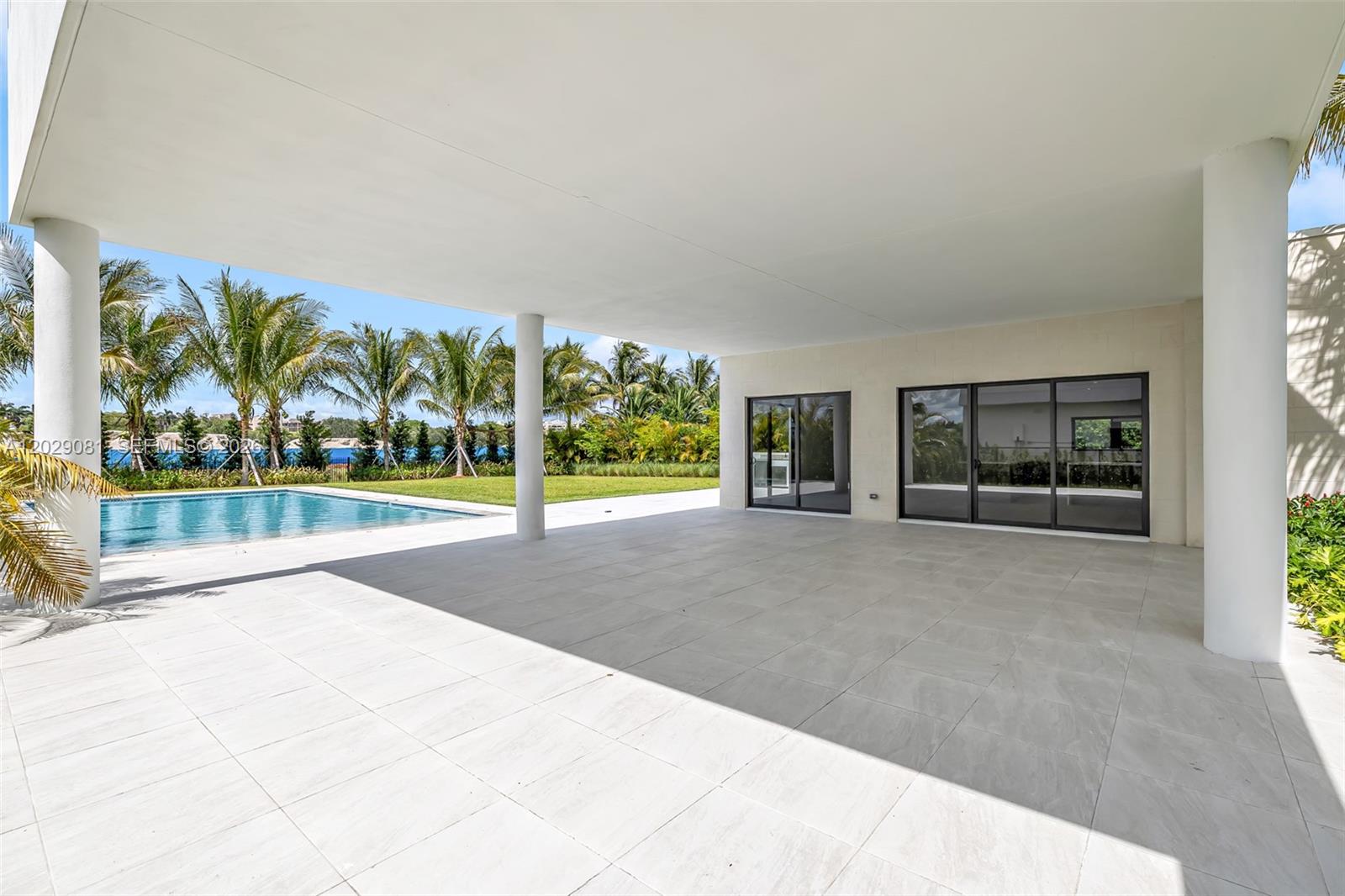 WESTON ESTATES - Residential