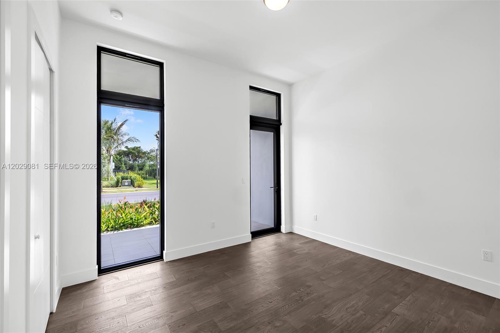 WESTON ESTATES - Residential