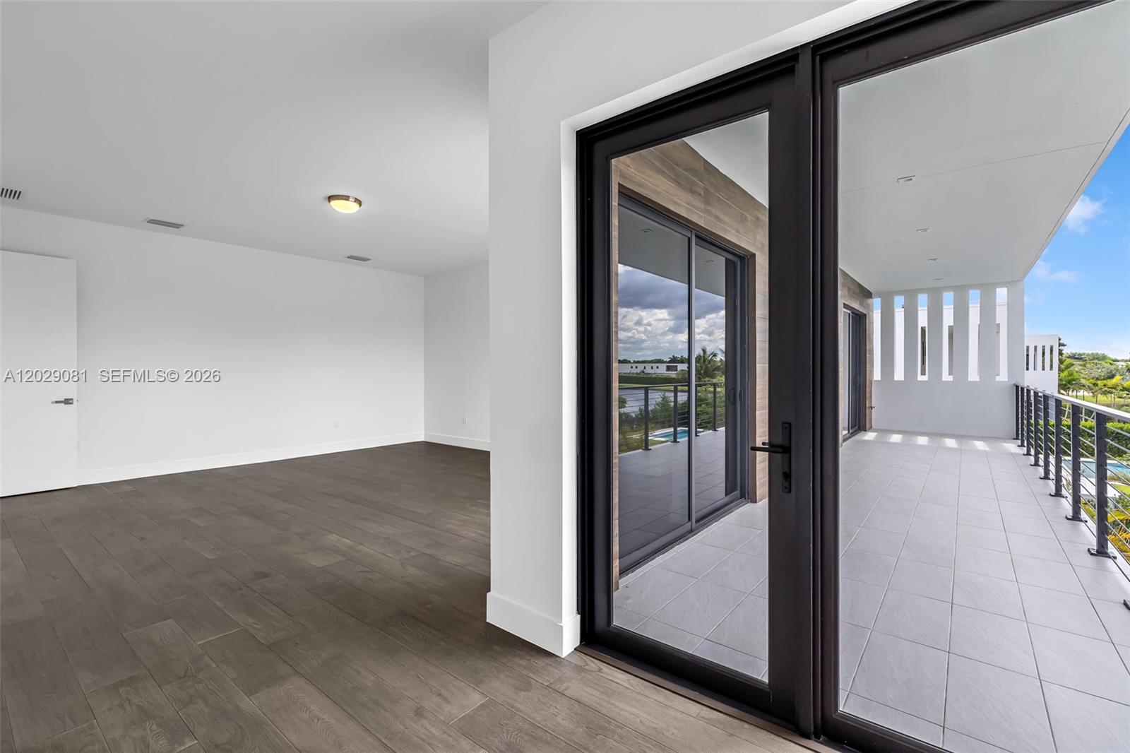 WESTON ESTATES - Residential