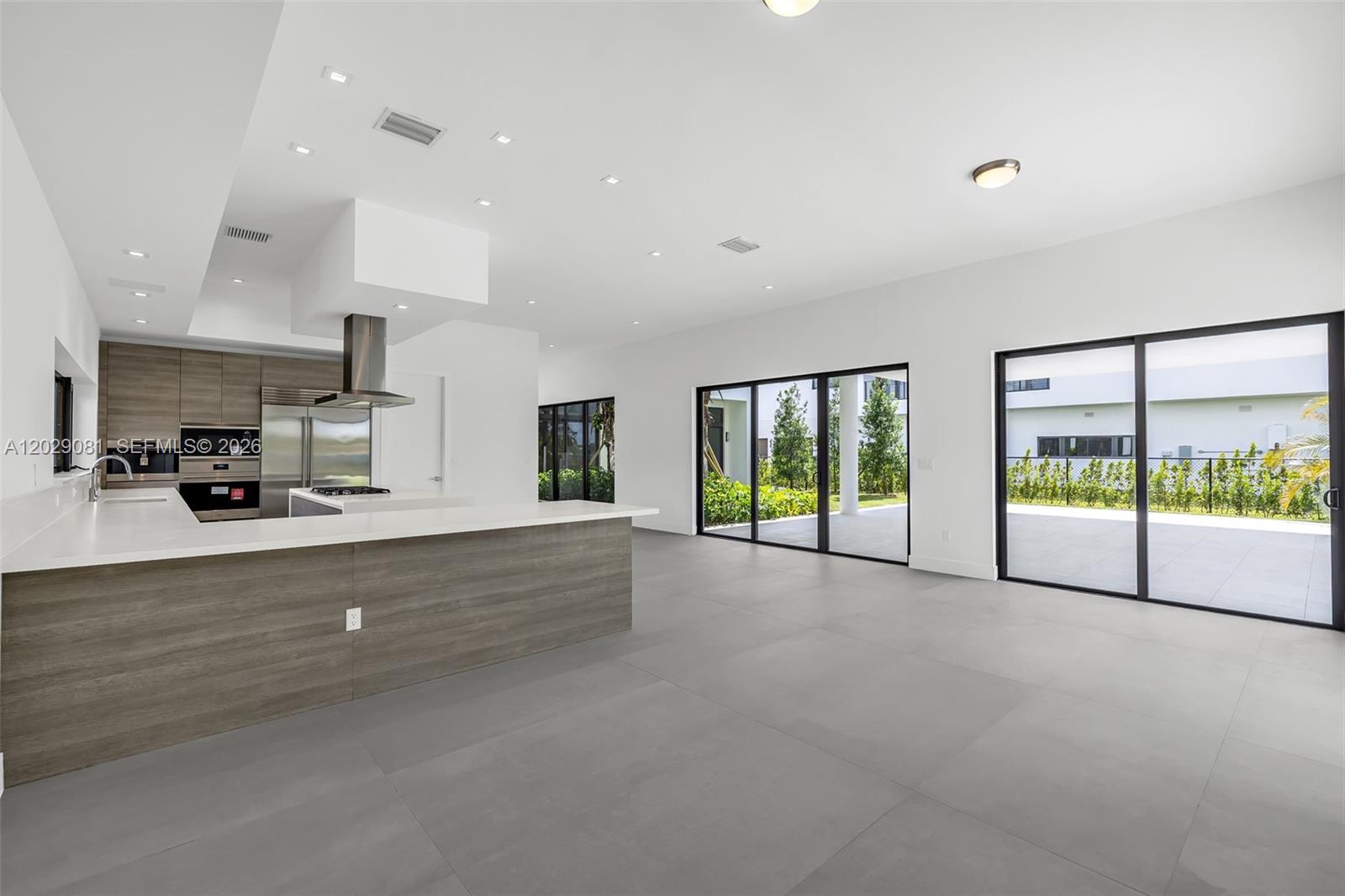WESTON ESTATES - Residential