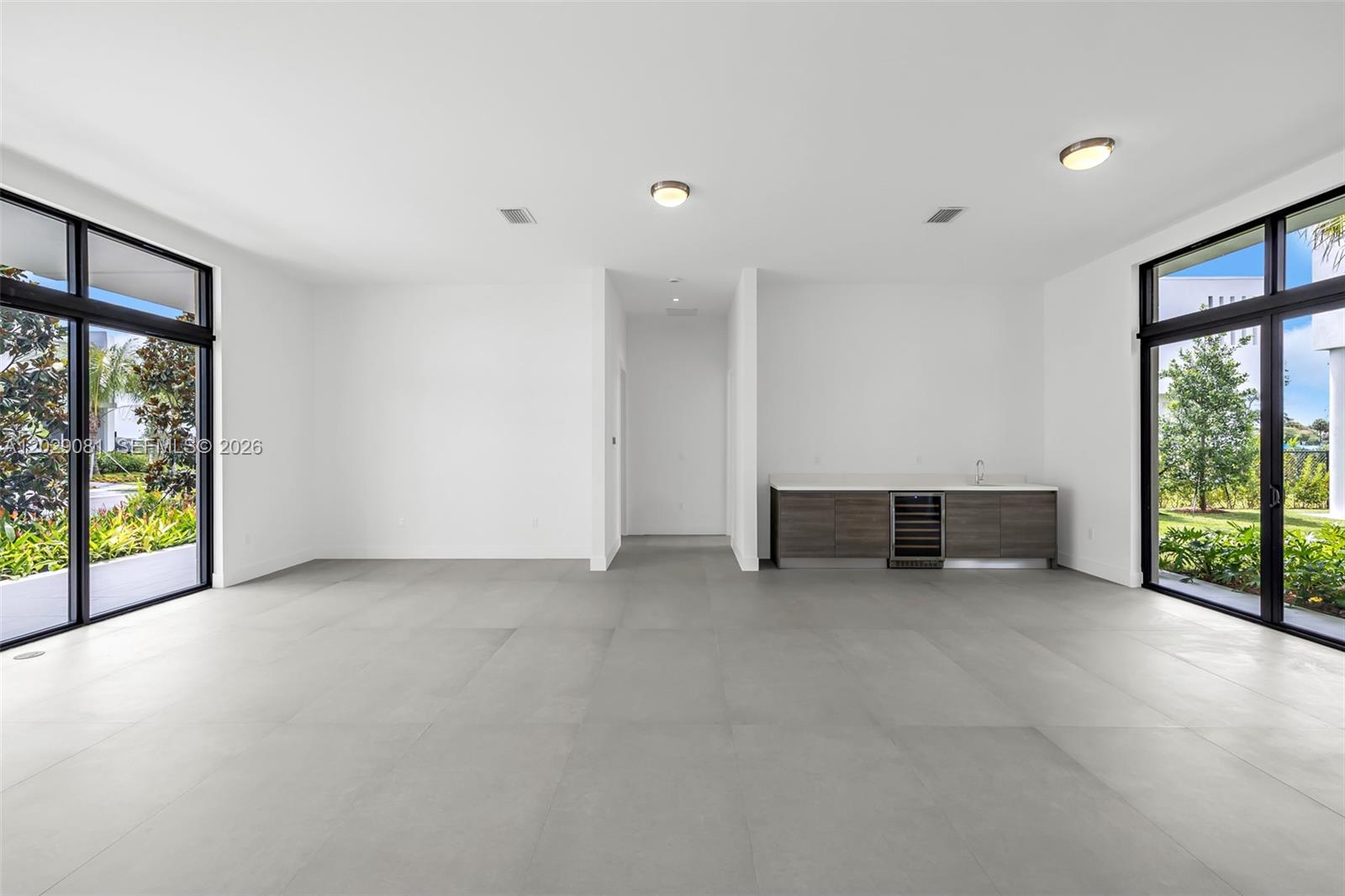 WESTON ESTATES - Residential