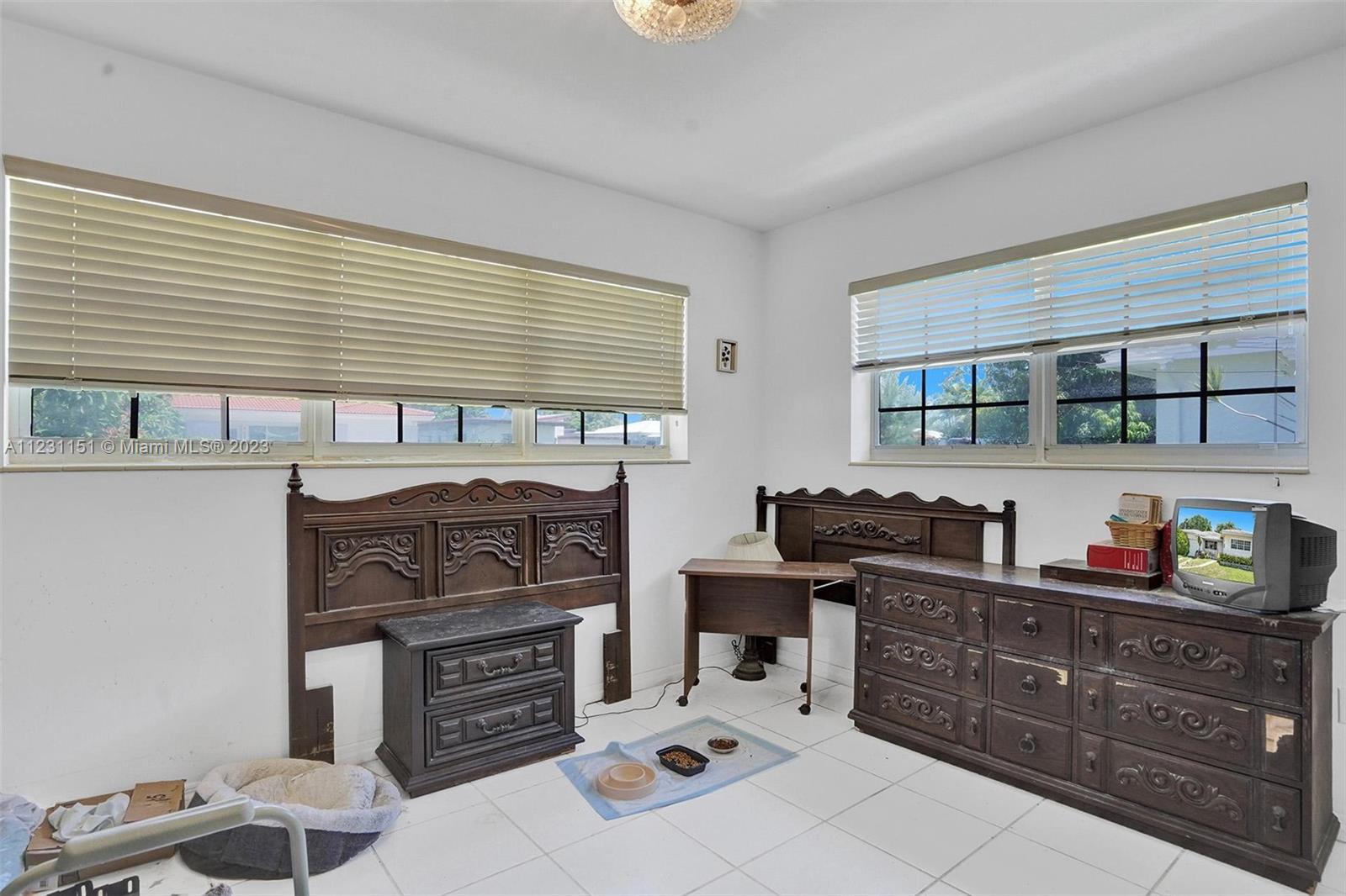 ALTOS DEL MAR NO 4 - Residential