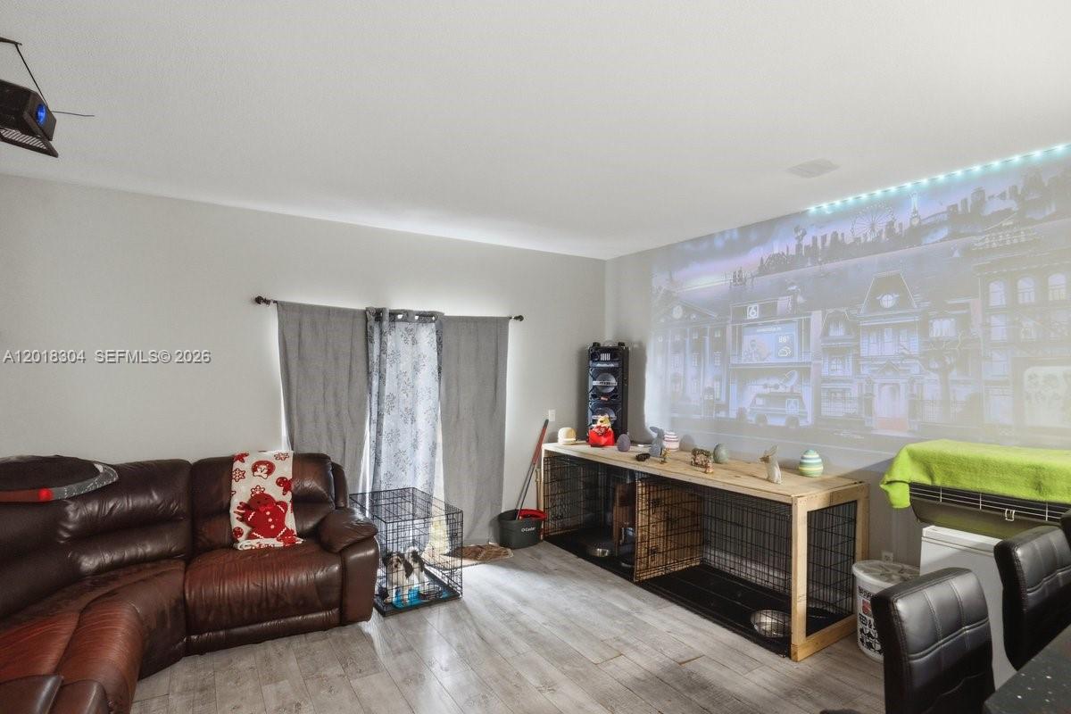 TOWNGATE CONDO ELEVEN - Residential