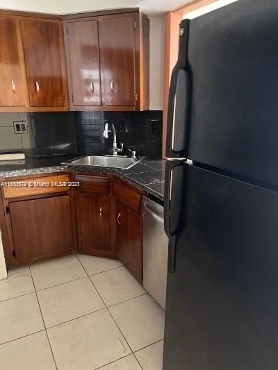 BAYSHORE CO OP INC - Residential Lease