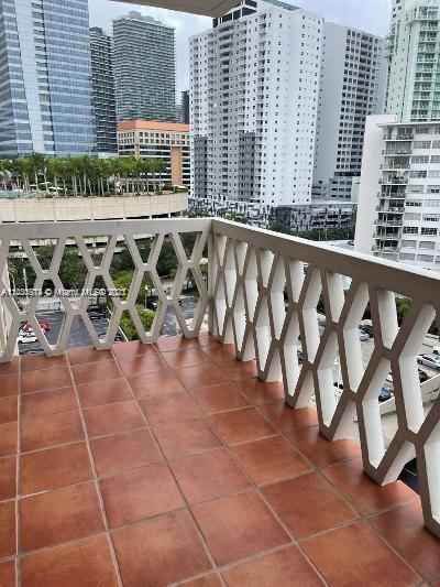 BAYSHORE CO OP INC - Residential Lease
