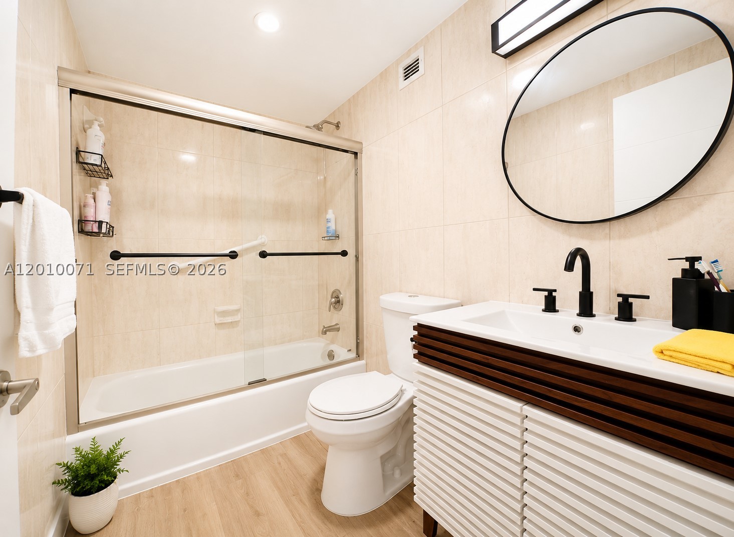 COASTAL TOWERS CONDO - Residential