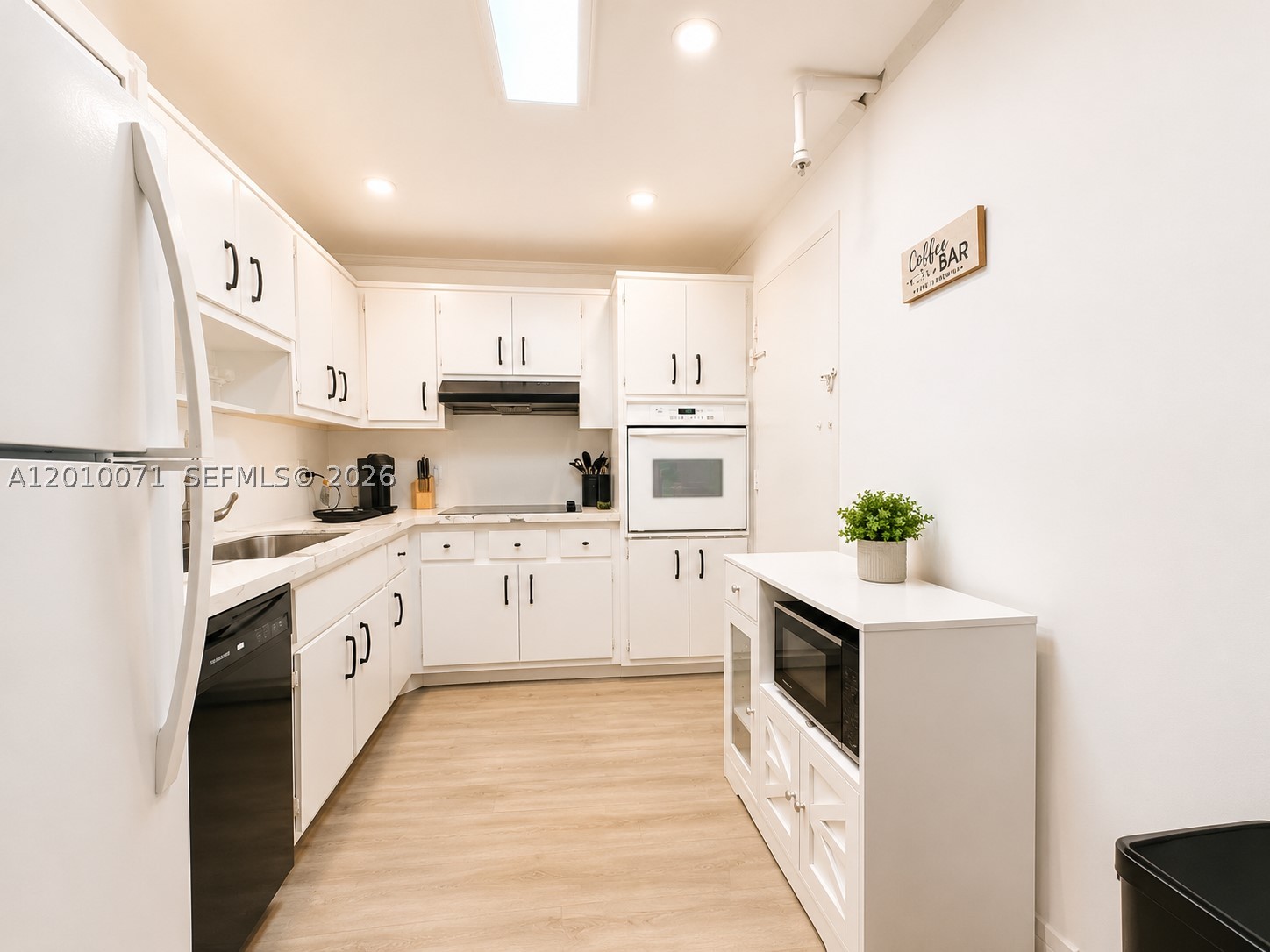 COASTAL TOWERS CONDO - Residential
