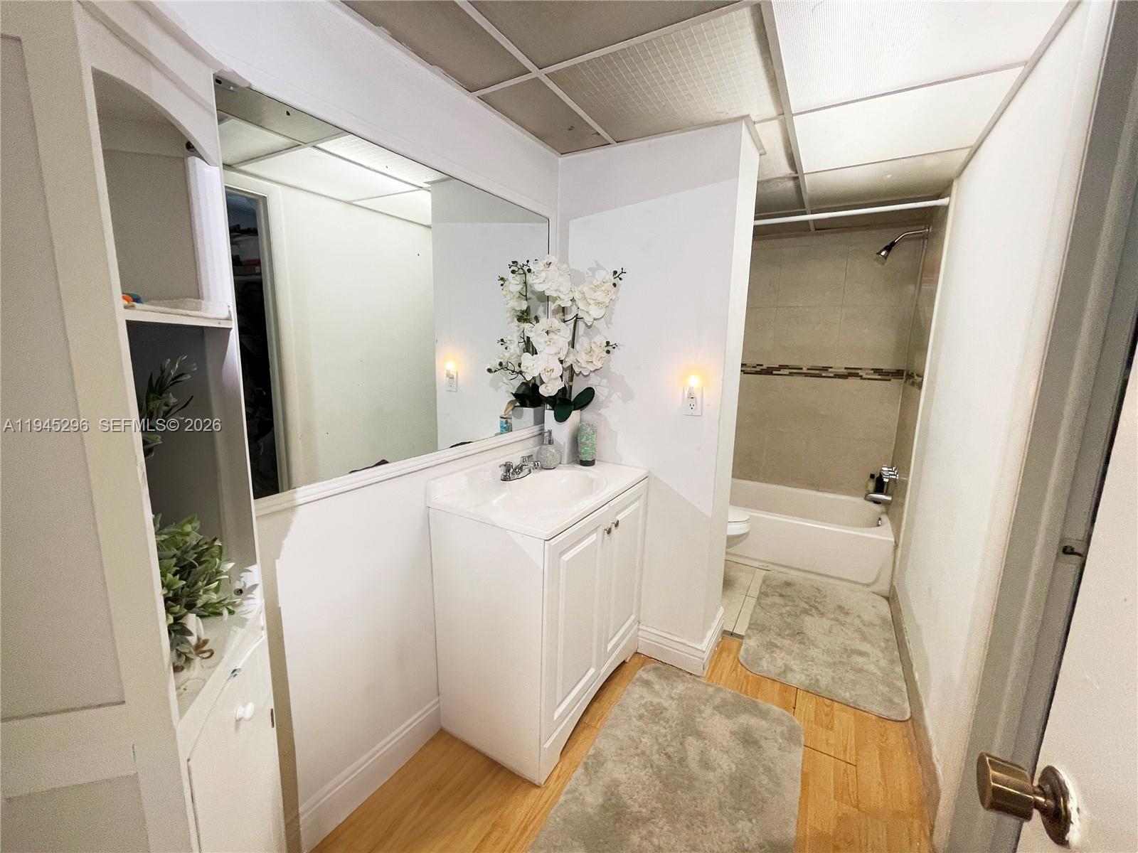 BROOKFIELD SQUARE CONDO - Residential
