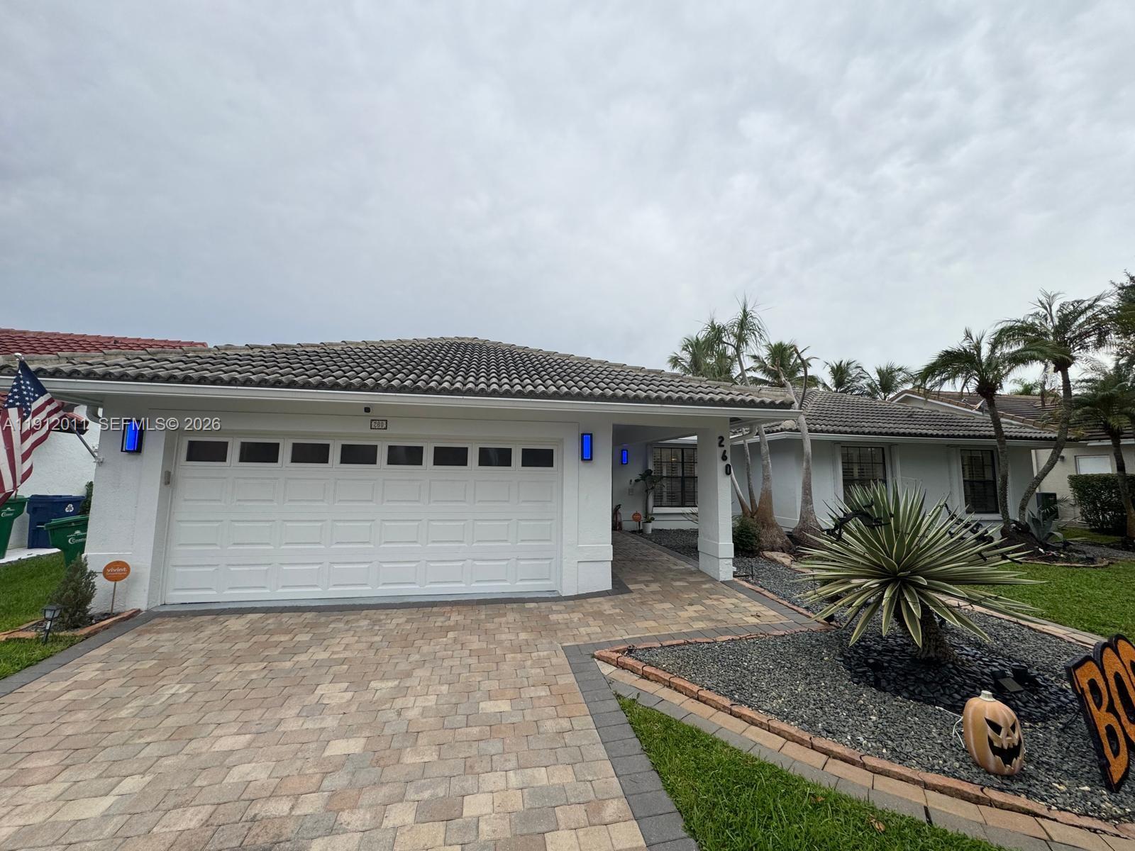 WEST GLEN - Residential