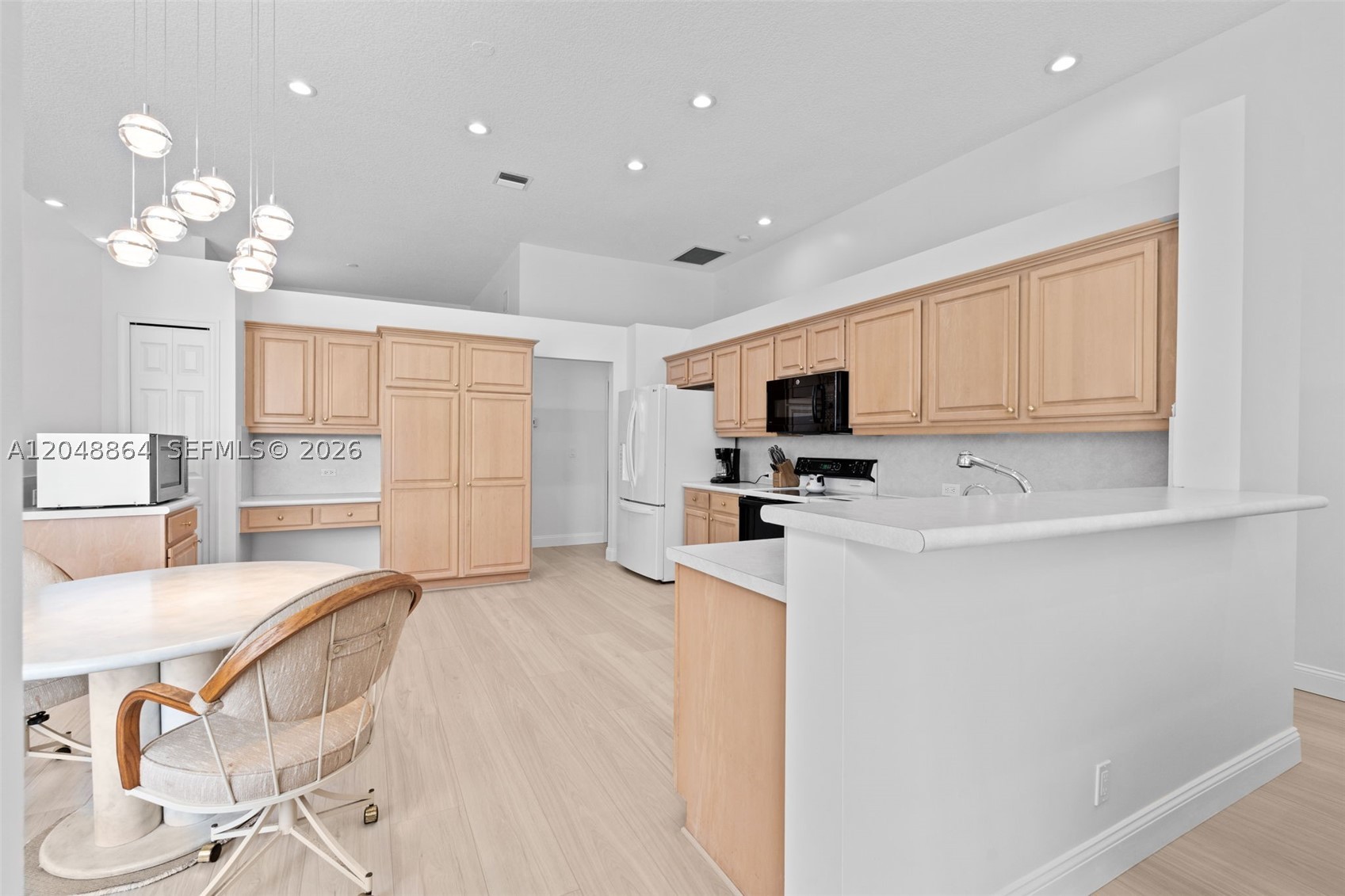 KENSINGTON - Residential