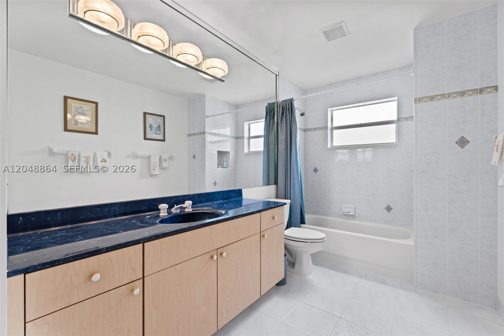 KENSINGTON - Residential